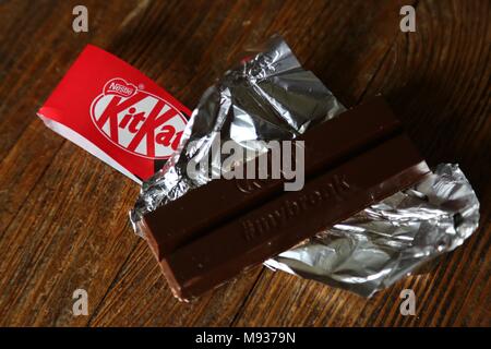 Kit Kat barra di cioccolato. Foto Stock