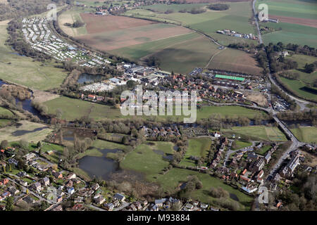 Vista aerea del lato nord-est di Ripon intorno al Fiume Ure Foto Stock