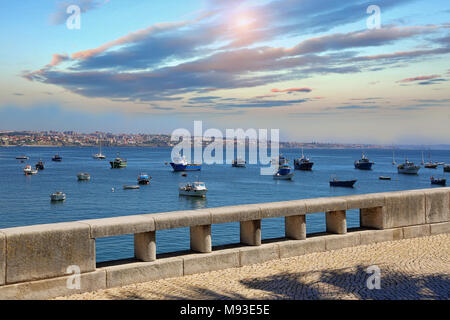 Cascais porto e per le strade della città vecchia Foto Stock