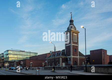 St Benets Metropolitian Chiesa gallese, Guild chiesa di St Benet, Paul's Wharf, Queen Victoria Street, London, Regno Unito Foto Stock