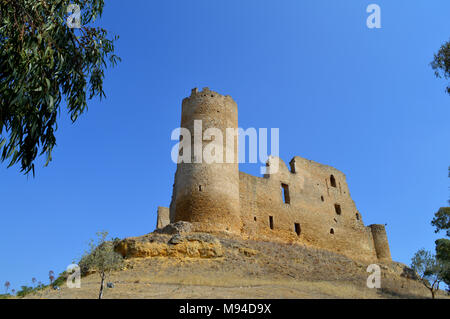 Vista del castello medievale, Mazzarino, Caltanissetta, Sicilia, Italia, Europa Foto Stock