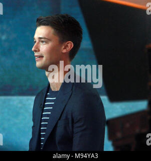 New York, Stati Uniti d'America. 22 Mar, 2018. Patrick Schwarzenegger sulla NBC's mostra oggi promuovere il suo nuovo film il sole di mezzanotte il 22 marzo 2018 a New York City. Credito: RW/MediaPunch Credito: MediaPunch Inc/Alamy Live News Foto Stock