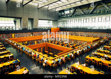 Beijin, Beijin, Cina. 23 Mar, 2018. Pechino, Cina-lettori presso la Biblioteca nazionale della Cina a Pechino. Credito: SIPA Asia/ZUMA filo/Alamy Live News Foto Stock