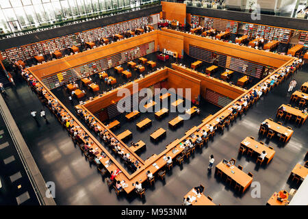 Beijin, Beijin, Cina. 23 Mar, 2018. Pechino, Cina-lettori presso la Biblioteca nazionale della Cina a Pechino. Credito: SIPA Asia/ZUMA filo/Alamy Live News Foto Stock