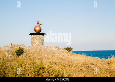 Ulsan, Corea del Sud - 9 Febbraio 2017 : Memorial Sculpture e paesaggio di mare invernale in Ganjeolgot Foto Stock