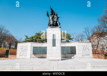 Seoul, Corea del Sud - 6 Marzo 2016 : Memorial statua di 3.1 Dichiarazione di indipendenza in Seodaemun Independence Park Foto Stock