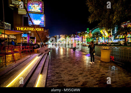 Serata di occupato sulla strip di Las Vegas, U.S.A. Foto Stock