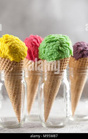 Cono di gelato Foto Stock