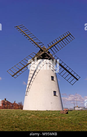 Il mulino a vento a Marton, Blackpool, Lancashire, Inghilterra, Regno Unito. Foto Stock