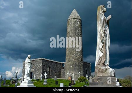 Turlough Round Tower, nella contea di Mayo. Foto Stock