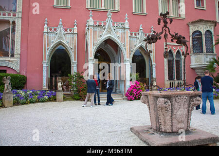 Oltre a Villa Ephrussi de Rothschild, architettura toscana a Capo Ferrat, il sud della Francia, Var, Costa Azzurra, Francia, Europa Foto Stock