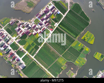 Nanton, Nanton, Cina. 23 Mar, 2018. Nantong, Cina-23rd Marzo 2018: la fotografia aerea del villaggio in Nantong, est cinese della provincia di Jiangsu. Credito: SIPA Asia/ZUMA filo/Alamy Live News Foto Stock