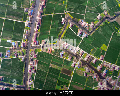 Nanton, Nanton, Cina. 23 Mar, 2018. Nantong, Cina-23rd Marzo 2018: la fotografia aerea del villaggio in Nantong, est cinese della provincia di Jiangsu. Credito: SIPA Asia/ZUMA filo/Alamy Live News Foto Stock