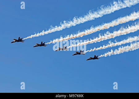 Aeroplano Blue Angels F-18 Hornet jet da combattimento Foto Stock