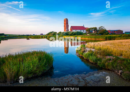 Deutschland, Schleswig-Holstein, Pellworm, Inselkirche San Salvator, Turmruine Foto Stock