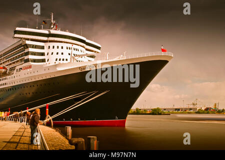 Deutschland, Amburgo, Elba, Hafen, Hafencity, Anleger, Cruise Center, Queen, Queen Mary Foto Stock