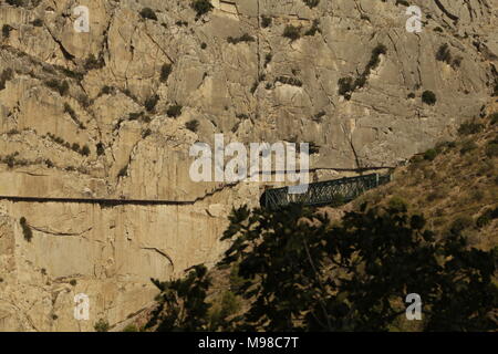 Caminito del Rey un percorso lungo le montagne e un canyon Foto Stock