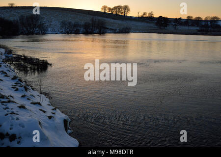 Snowy tramonto a Waldegrave Pool & North Hill Priddy Mineries, Mendip Hills, Somerset Foto Stock