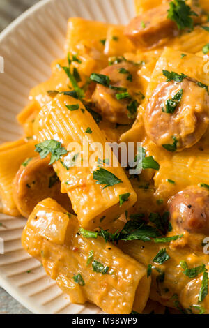 Salsiccia casalinga e finocchio Rigatoni con salsa alla panna Foto Stock