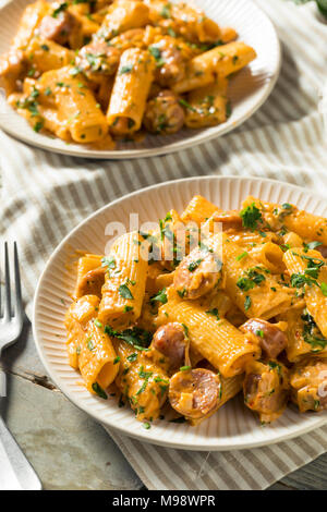 Salsiccia casalinga e finocchio Rigatoni con salsa alla panna Foto Stock