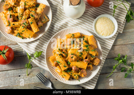 Salsiccia casalinga e finocchio Rigatoni con salsa alla panna Foto Stock