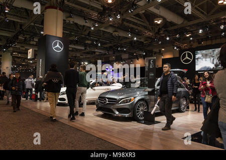 Toronto, Canada - 2018-02-19: Mercedes-Benz esposizione su 2018 canadese AutoShow internazionale Foto Stock