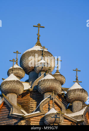 La Station Wagon Bogoslovka. Chiesa di intercessione della Beata Vergine Maria - un monumento unico di architettura delle chiese di antica architettura in legno Foto Stock