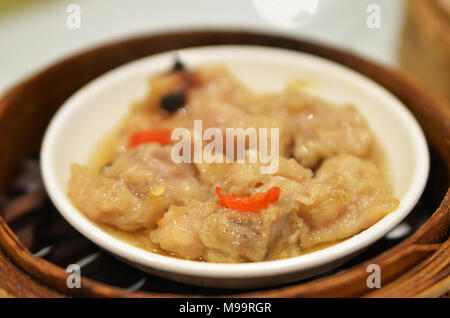 Cinese dim sum fagiolo nero cotto a vapore costolette di maiale Foto Stock