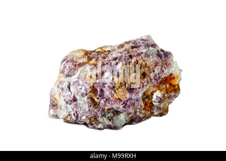 Le riprese in modalità Macro della pietra naturale. Raw lepidolite minerali, Madagascar. Oggetto isolato su uno sfondo bianco. Foto Stock