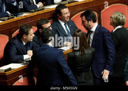 Roma, Italia. 23 marzo, 2018. Matteo Salvini Roma 23/03/2018. Prima seduta al Senato dopo le elezioni. Roma 23 Marzo 2018. Senato. Prima udienza presso il Senato dopo le elezioni. Foto di Samantha Zucchi Insidefoto Credito: insidefoto srl/Alamy Live News Foto Stock