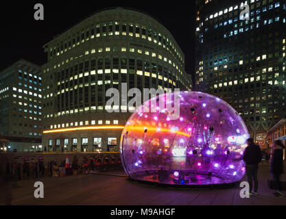 Installazione interattiva di Canary Wharf, Londra, parte delle luci di Londra 2018 Foto Stock