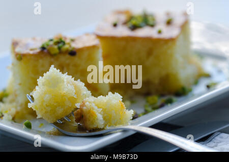 Revani/dolce pasta di semola, tradizionale dessert turco Foto Stock