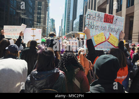 La città di New York, Stati Uniti d'America. Il 24 marzo 2018. Marzo per la nostra vita nella città di New York, New York. Marzo 24th, 2018. Credito: Beth Dixson/Alamy Live News Foto Stock