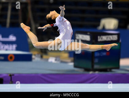 A Doha, capitale del Qatar. 24 Mar, 2018. Liu Jinru della Cina comeptes durante le donne esercizi a terra in finale alla undicesima figura di ginnastica artistica dei singoli apparecchi di Coppa del Mondo a Doha, capitale del Qatar, il 24 marzo 2018. Credito: Nikku/Xinhua/Alamy Live News Foto Stock