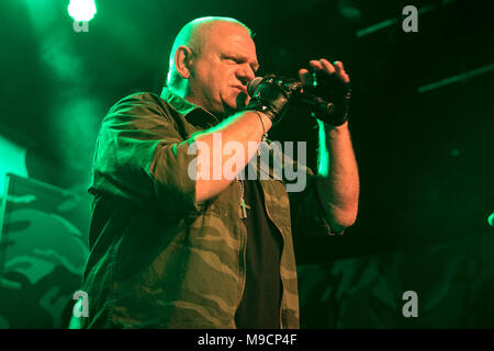 Udo Dirkschneider esegue il 21 marzo 2018 a Slim a San Francisco, California. Foto Stock