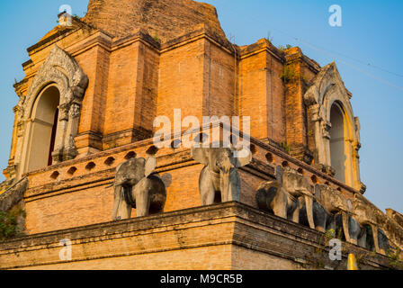 Wat Chedi Luang, Chiang Mai, thailande Foto Stock