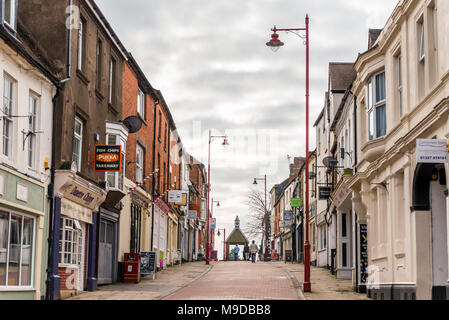 Daventry REGNO UNITO 13 Marzo 2018: vista Giorno di covone Street a Daventry town center Foto Stock