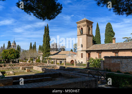 Convento de San Francisco (ora un Parador Nacional) nell'Alhambra di Granada, Andalusia, Spagna Foto Stock