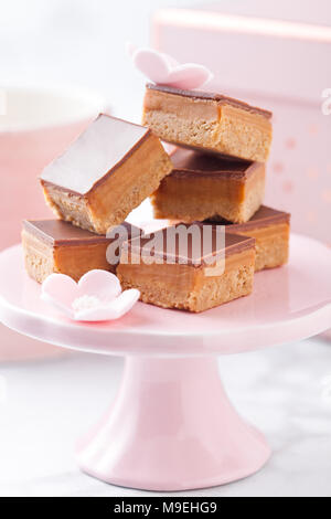 Caramello e biscotto morsi shortcake dessert Foto Stock