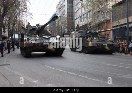 Atene, Grecia. Xxv Marzo 2018. Parata di militari e altri in occasione della celebrazione del Greco il giorno di indipendenza nel centro di Atene. Credito: Rainboweyes/Alamy Live News Foto Stock