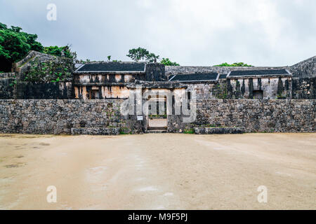 Tamaudun mausoleo reale del patrimonio mondiale Unesco a Okinawa, Giappone Foto Stock