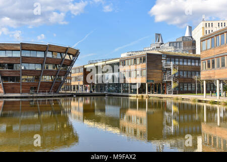 Il Giubileo campus, uno dei principali edifici amministrativi dell'Università di Nottingham. Foto Stock