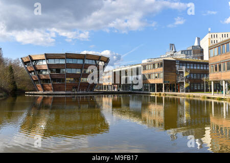 Il Giubileo campus, uno dei principali edifici amministrativi dell'Università di Nottingham. Foto Stock