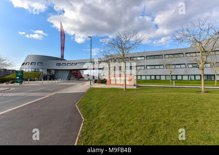 Il Giubileo campus, uno dei principali edifici amministrativi dell'Università di Nottingham. Foto Stock