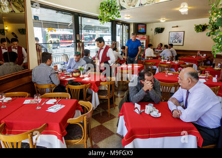 Buenos Aires Argentina, Paseo de las Luces Restaurante Confiteria, ristorante ristoranti cibo mangiare fuori caffè caffè bistrot, tavoli, tovaglia, din Foto Stock