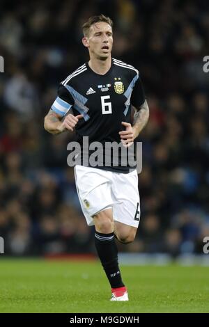 LUCAS BIGLIA ARGENTINA & A.C. Milano ARGENTINA V ITALIA, amichevole internazionale Etihad Stadium, Manchester, Inghilterra 23 marzo 2018 GBB6989 rigorosamente solo uso editoriale. Se il giocatore/i giocatori raffigurata in questa immagine è/sono la riproduzione per un Club Inglese o l'Inghilterra per la squadra nazionale. Quindi questa immagine può essere utilizzata solo per scopi editoriali. Uso non commerciale. I seguenti usi sono anche limitato anche se in un contesto editoriale: Utilizzare in combinazione con, o parte della, qualsiasi non autorizzato di audio, video, dati, calendari, club/campionato loghi, scommesse, giochi o qualsiasi 'live' servizi. Anche Re Foto Stock