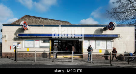 La metropolitana di Londra la stazione della metropolitana: Leyton Foto Stock