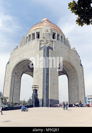 Il Monumento alla Rivoluzione messicana sulla piazza della Repubblica a Città del Messico è un mausoleo e museo commemorativo della rivoluzione. Foto Stock