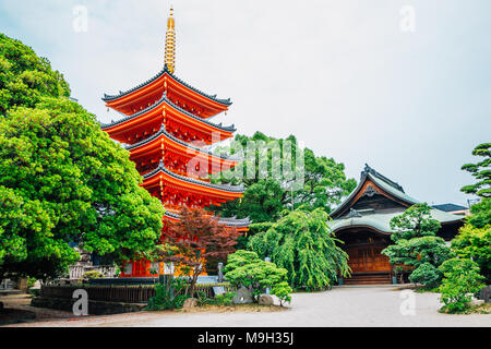 Tempio Tochoji, Giapponese vecchia architettura a Fukuoka, Giappone Foto Stock