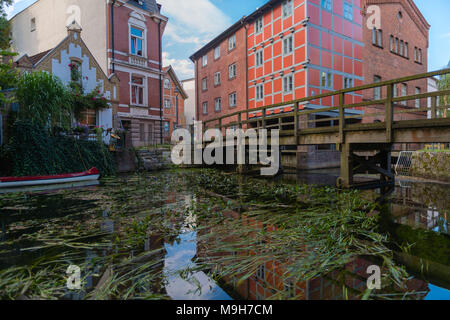 Ex mulino ad acqua nel centro storico della città di Bad Oldesloe, contea di Storman, Schleswig-Holstein, Germania, Europa Foto Stock